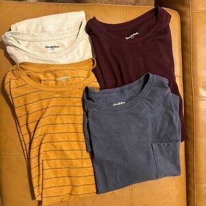 5 men’s t-shirts